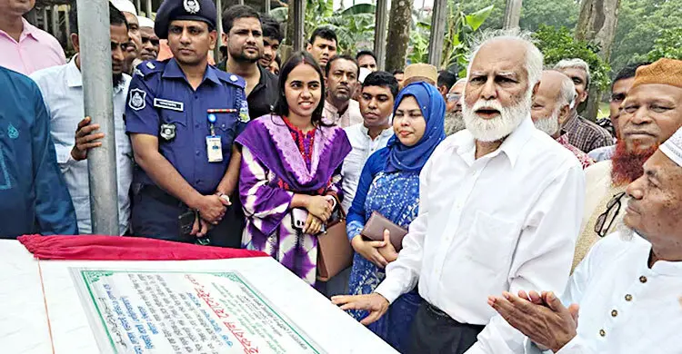 অবৈধ মজুতকারিরা দেশ ও জাতির শত্রু: দুর্যোগ প্রতিমন্ত্রী