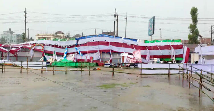 প্রধানমন্ত্রীর উদ্বোধনের আগেই ভেঙে গেলো বইমেলার স্টল