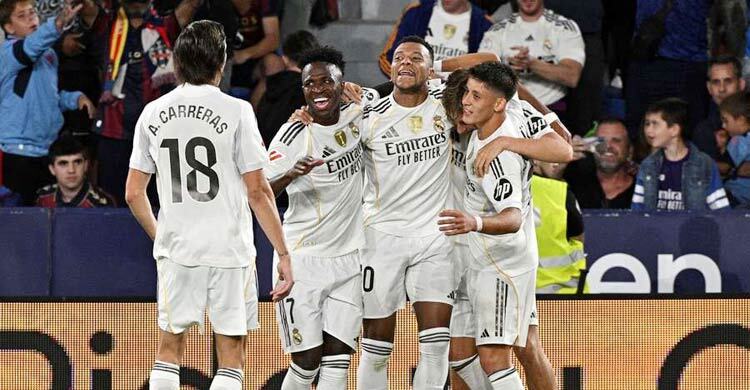 এমবাপের তিন মিনিটের ঝড়, বড় জয় রিয়ালের