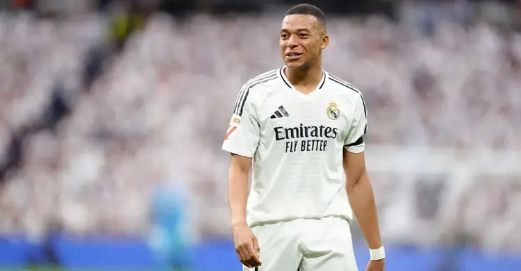 মেসি-রোনালদোকে ছাড়ালেও অধরা এমবাপের চ্যাম্পিয়ন্স লিগ শিরোপা