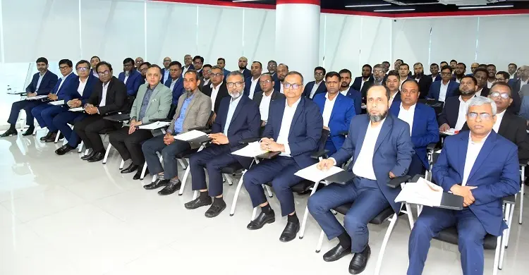 নেতৃত্বের দক্ষতা উন্নয়ন ও সংকট মোকাবিলায় মিডল্যান্ড ব্যাংকের কর্মশালা