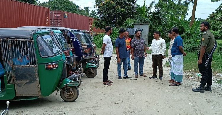 গাজীপুরে সড়কে শৃঙ্খলা ফেরাতে অভিযান, জেল-জরিমানা