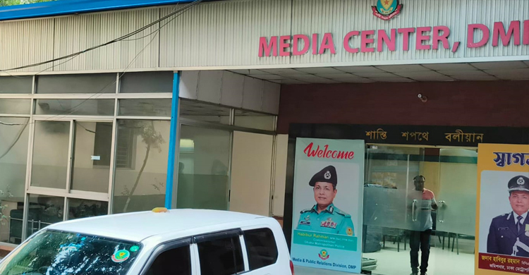 ৩ দিনের মধ্যে এসি-কম্পিউটার-টেবিল-চেয়ার স্থাপনের নির্দেশ