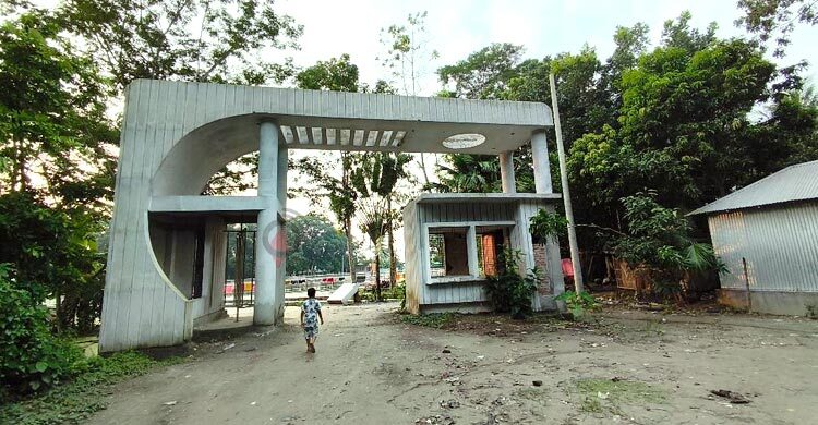 ক্ষতিপূরণ না পেয়ে বাধা, ১০ মাস ধরে বন্ধ ইকোপার্ক নির্মাণকাজ