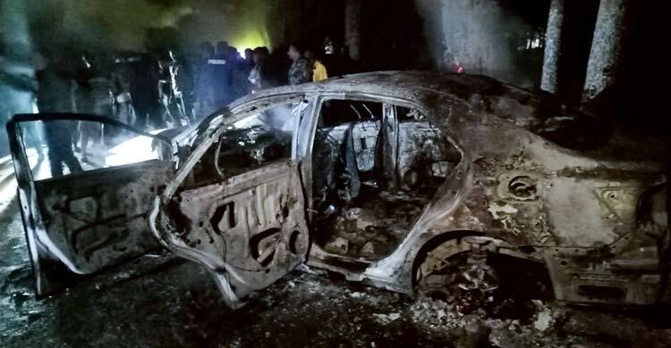 গাড়ির ধাক্কায় প্রাণ গেলো শিশুর, ক্ষোভে প্রাইভেটকারে আগুন
