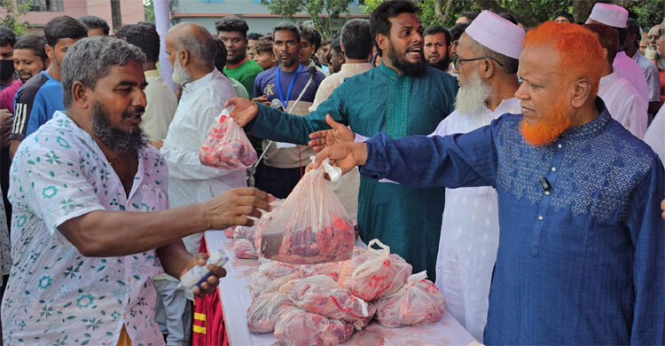 জামায়াতের এক এমপিই দিলেন ১৬ গরু কোরবানি, তুর্কি এনজিও থেকে আরও ৭৯