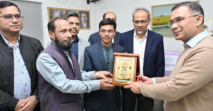 ‘আমাকে আংকেল ডাকবা’—মেডিকেল পরীক্ষায় প্রথম শান্তকে তারেক রহমান