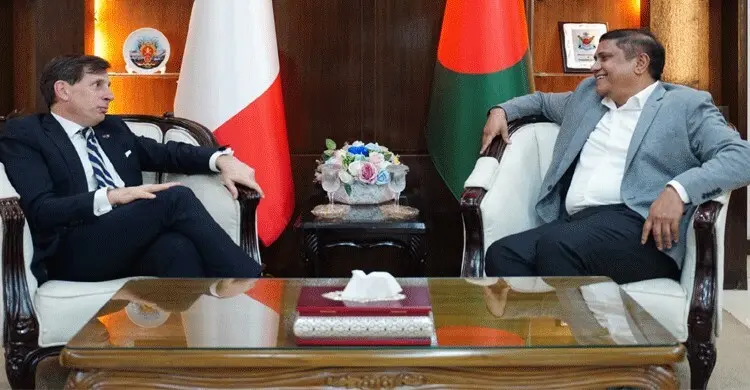 সামরিক সম্পর্ক আরও সুদৃঢ় করতে চায় ফ্রান্স-বাংলাদেশ