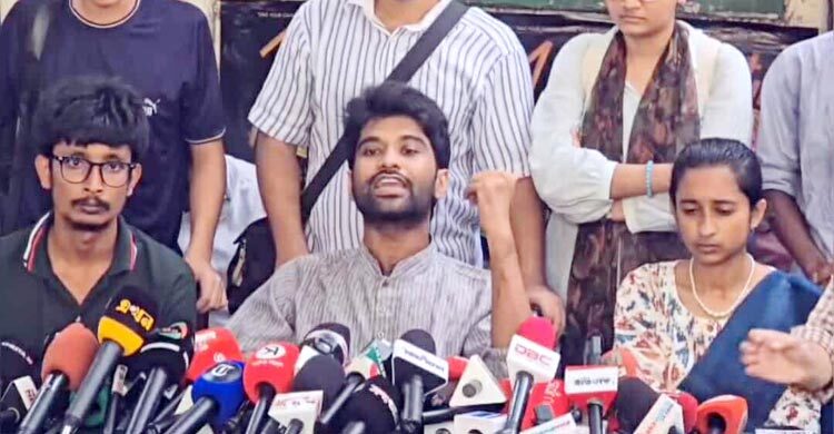 অনাবাসিক শিক্ষার্থীরা ভোট দিলে সমীকরণ বদলে যাবে: মেঘমল্লার