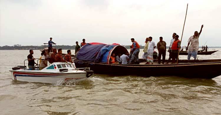 মেঘনায় নৌকাডুবিতে নিখোঁজ বাবা-ছেলের মরদেহ উদ্ধার