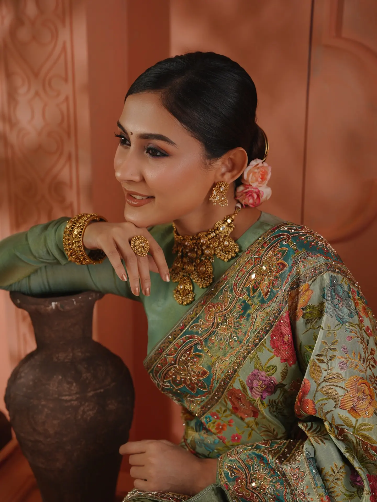নজরকাড়া মেহজাবীনের অ্যাওয়ার্ড নাইট লুক