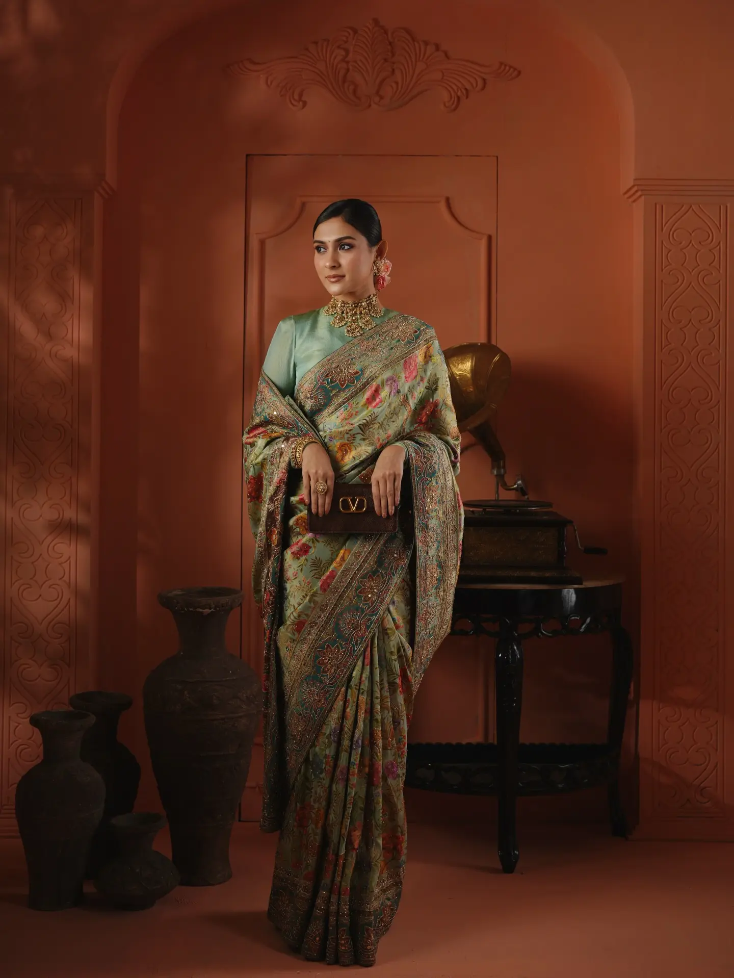 নজরকাড়া মেহজাবীনের অ্যাওয়ার্ড নাইট লুক