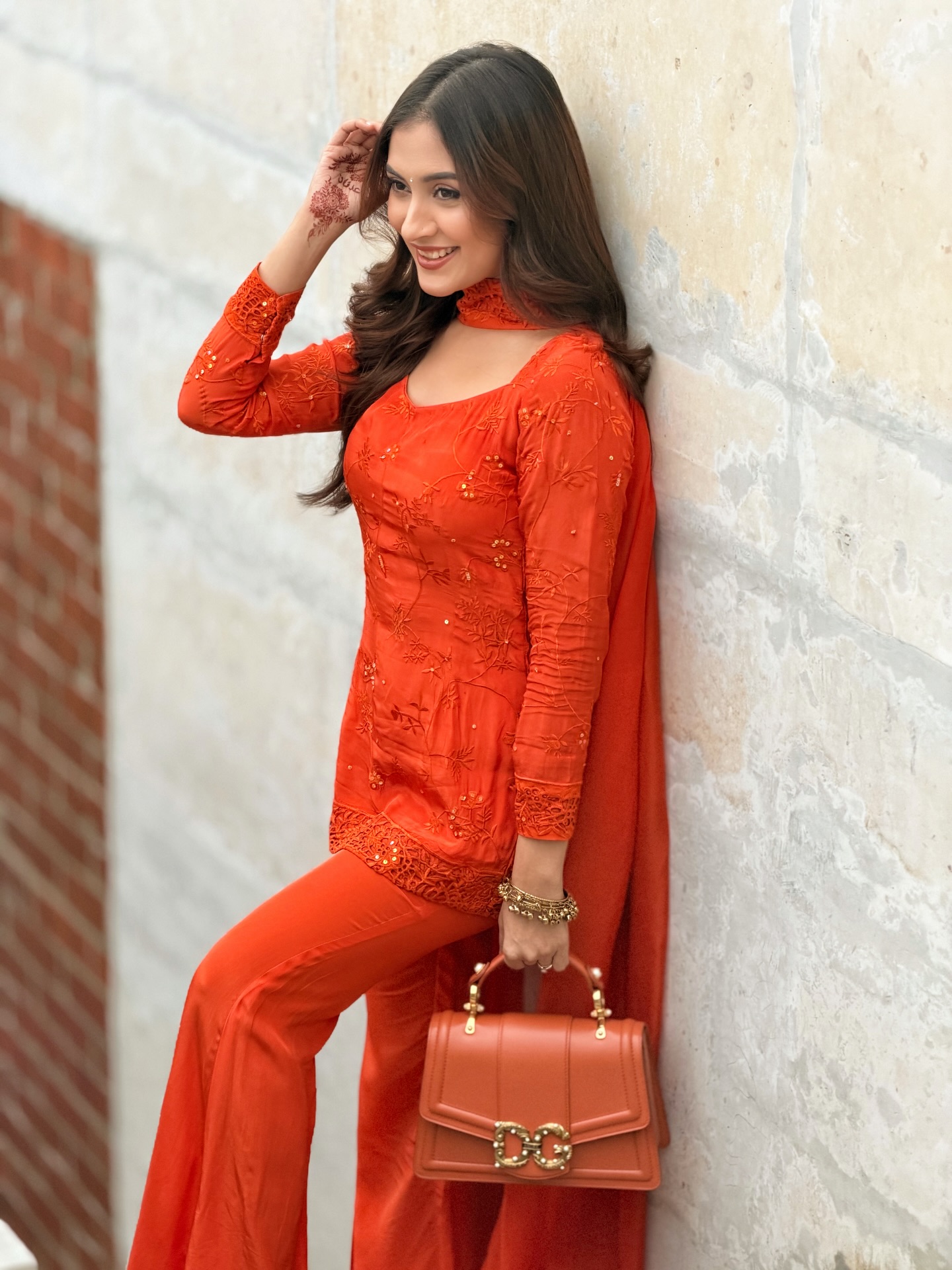 নজরকাড়া লুকে অনবদ্য মেহজাবীন