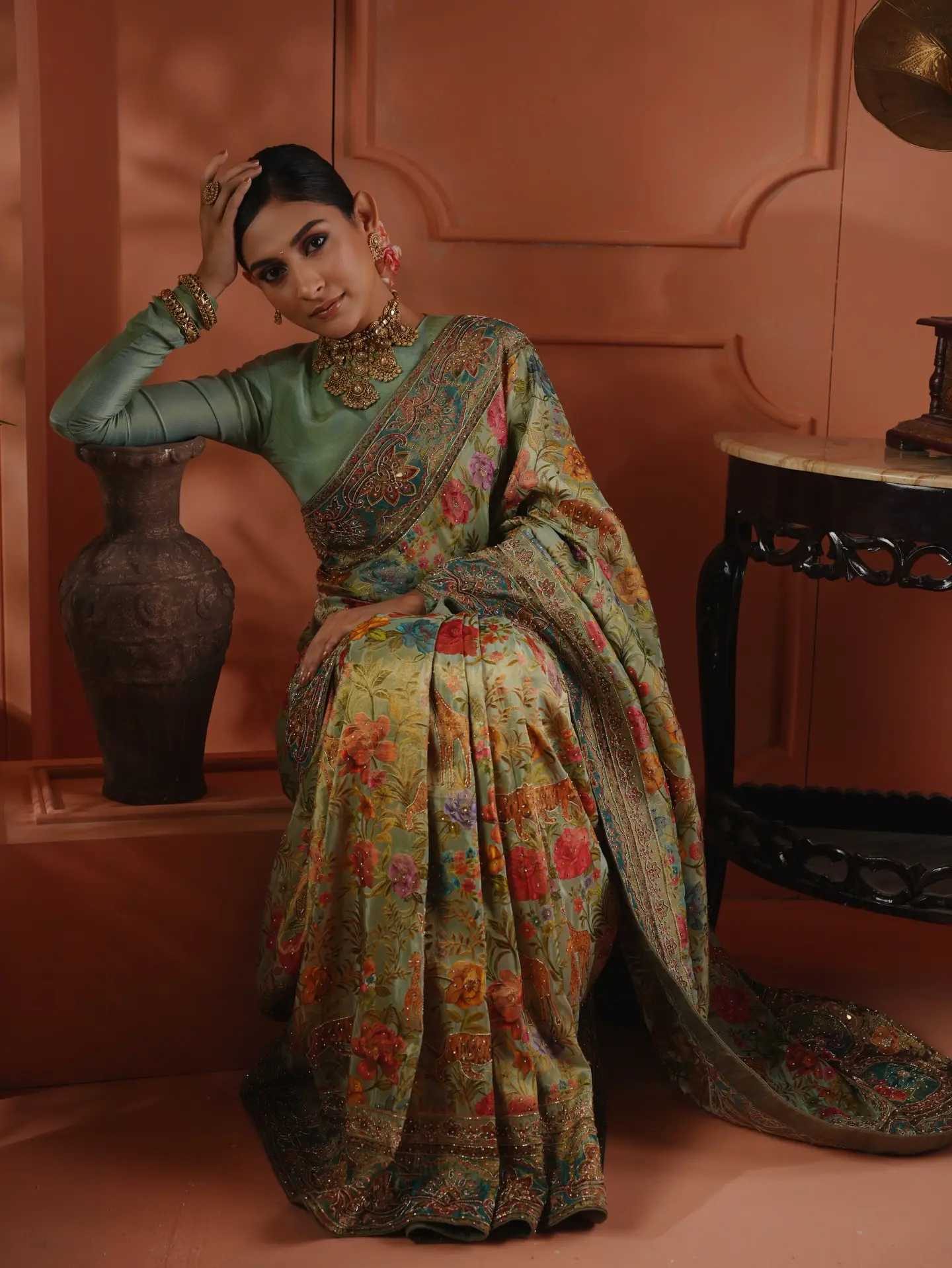 নজরকাড়া মেহজাবীনের অ্যাওয়ার্ড নাইট লুক