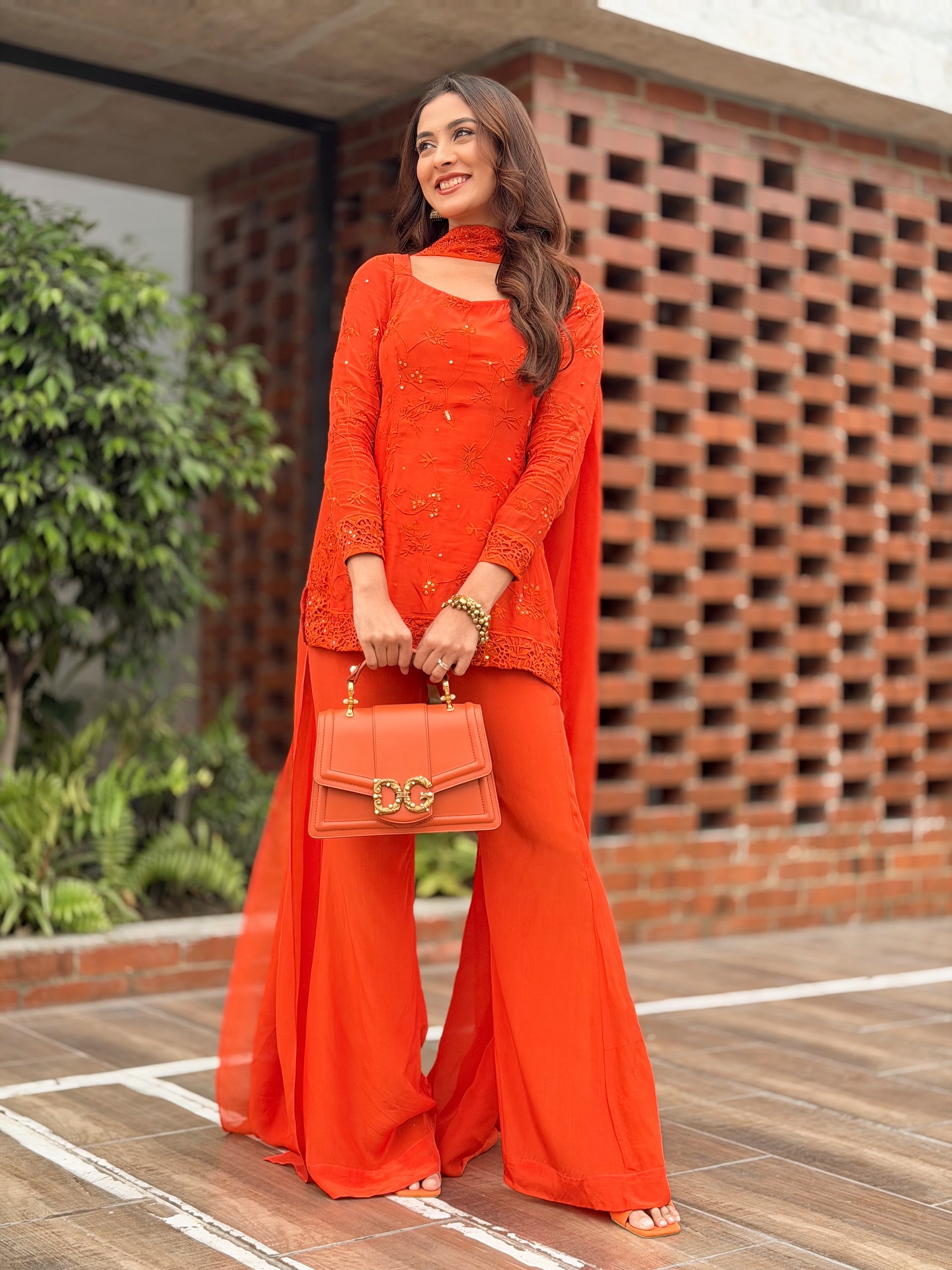 নজরকাড়া লুকে অনবদ্য মেহজাবীন