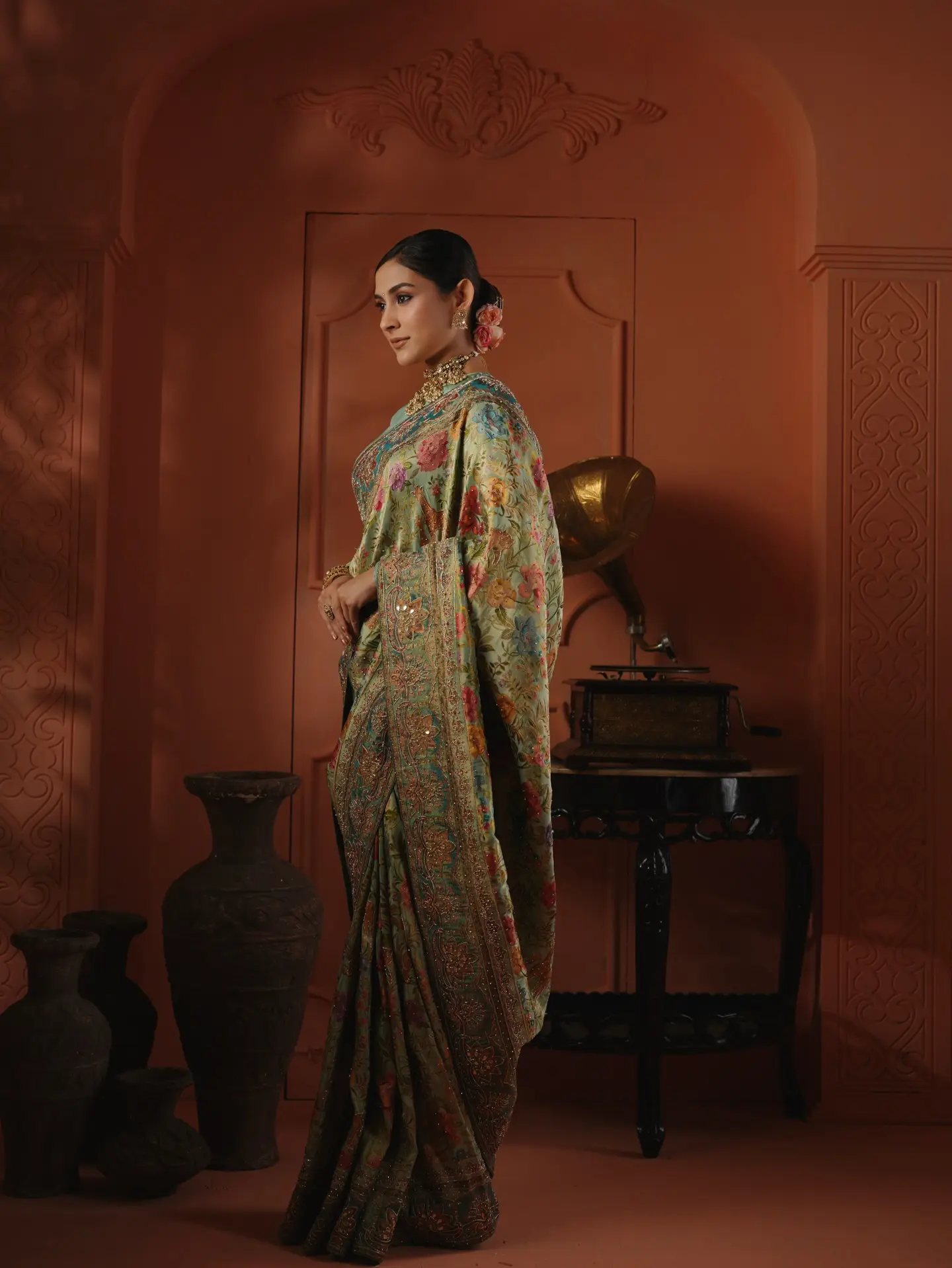 নজরকাড়া মেহজাবীনের অ্যাওয়ার্ড নাইট লুক