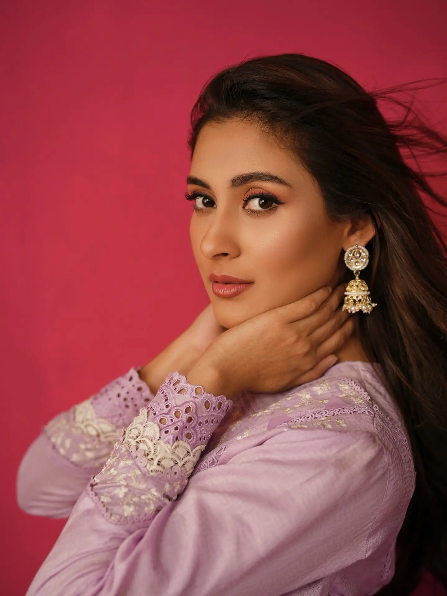 লাইলাক আভায় মেহজাবীনের স্নিগ্ধ নান্দনিকতা