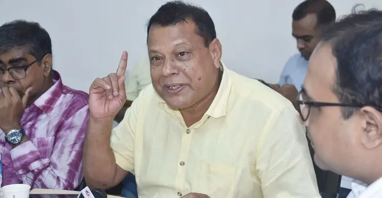 ফরমালিনের নামে যারা ফল নষ্ট করেছিল তাদের বিচারের আওতায় আনা উচিত