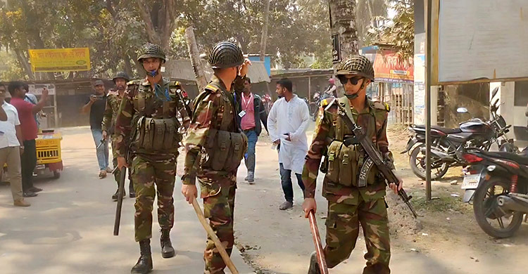 মেহেরপুরে উপজেলা আইনশৃঙ্খলা কমিটির সভায় বহিরাগতদের হামলা