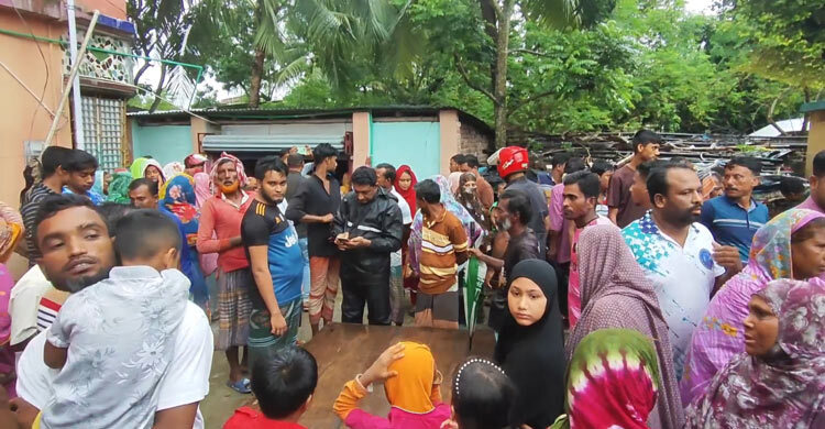 স্বামীকে বাঁচাতে গিয়ে প্রাণ গেলো স্ত্রীরও
