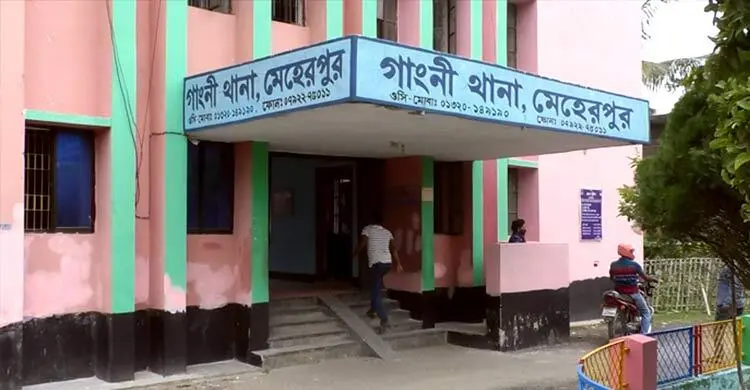 সাপে কামড়ানোর পর ওঝার ঝাড়ফুঁক, অবশেষে মৃত্যু