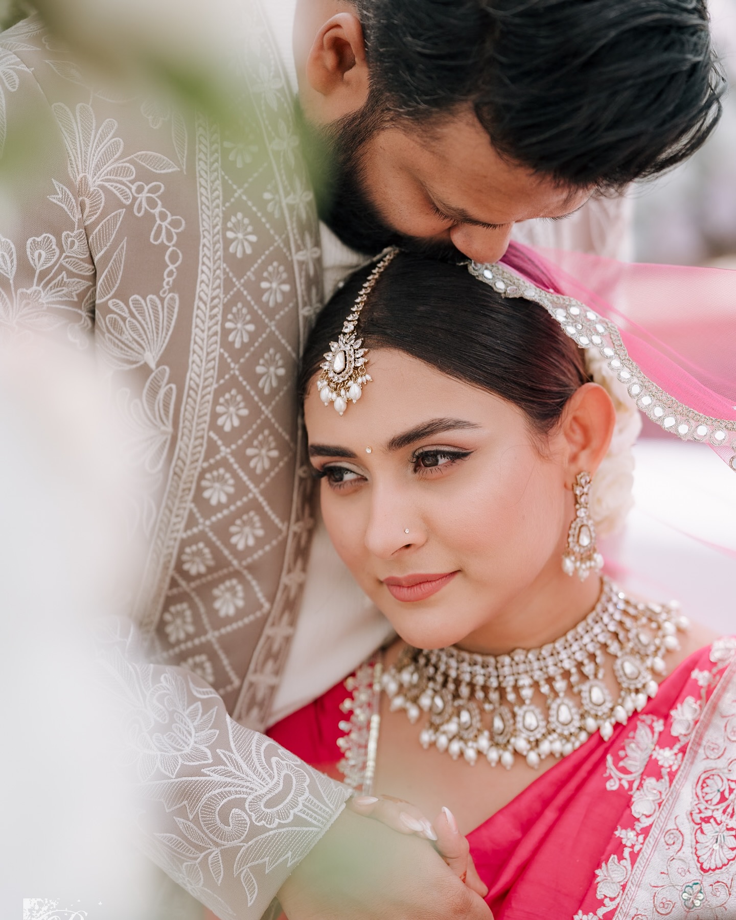 সোনার দামে চমক, তবু থেমে নেই বিয়ের সাজের জৌলুস