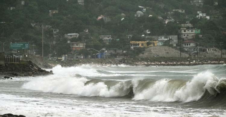 জ্যামাইকার পর কিউবায় আঘাত হানতে যাচ্ছে ঘূর্ণিঝড় ‘মেলিসা’