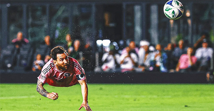 জোড়া গোলে নতুন রেকর্ড মেসির, সিরিজে এগিয়ে মিয়ামি