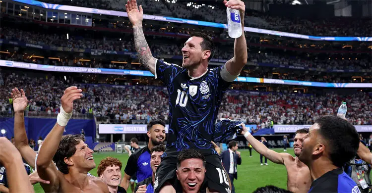 কটাক্ষের জবাব পায়ে, ফাইনালের টিকিট হাতে