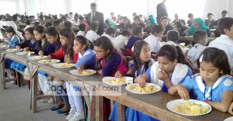 সেপ্টেম্বরেও ‘মিড ডে মিল’ পাচ্ছে না প্রাথমিকের ৩১ লাখ শিক্ষার্থী