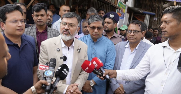 নাগরিক জীবনে স্বস্তি ফেরাতে দিনরাত কাজ করছি: ডিএনসিসি প্রশাসক