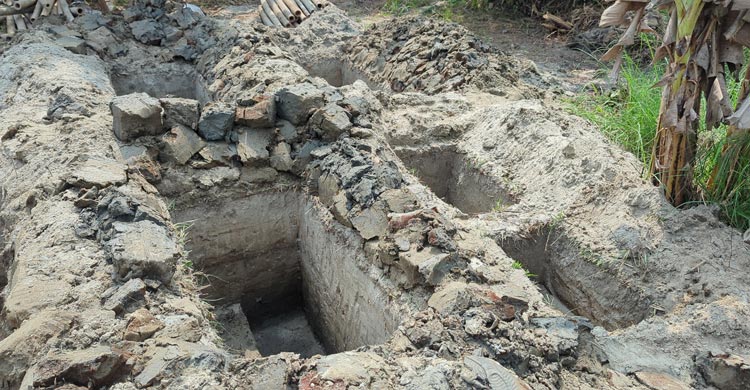 একদিনে ৯ কবর খুঁড়িনি আগে: গোরখোদক