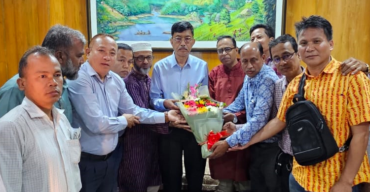 পার্বত্য চট্টগ্রামে বাজার পরিস্থিতি স্বাভাবিক রাখতে মন্ত্রীর নির্দেশ