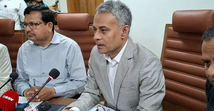 Minister threatens route permit cancellation for Eid time fare hike