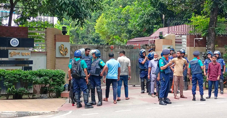 Security tightened around ministers’ residences