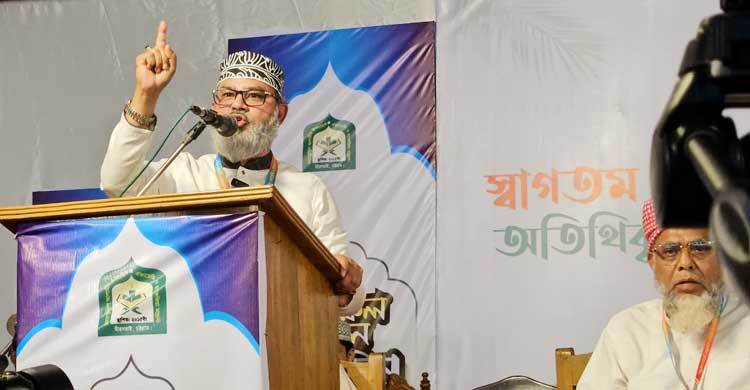 হাসিনাকে ভারত থেকে এনে ট্রাইব্যুনালের সামনে ফাঁসি দিতে হবে