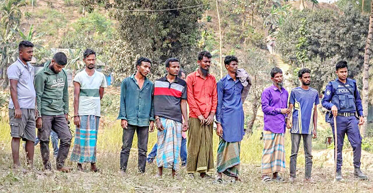 জঙ্গল সলিমপুরে অভিযানে গ্রেফতার ১৫, যৌথবাহিনীর দুটি ক্যাম্প স্থাপন