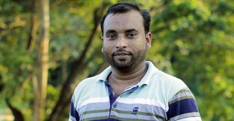 সরকারি চাকরি না পেয়ে সবজি বিক্রি করেন ছাত্রলীগ নেতা পারভেজ