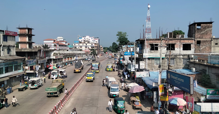 ঢাকা-চট্টগ্রাম মহাসড়কে বেড়েছে যান চলাচল