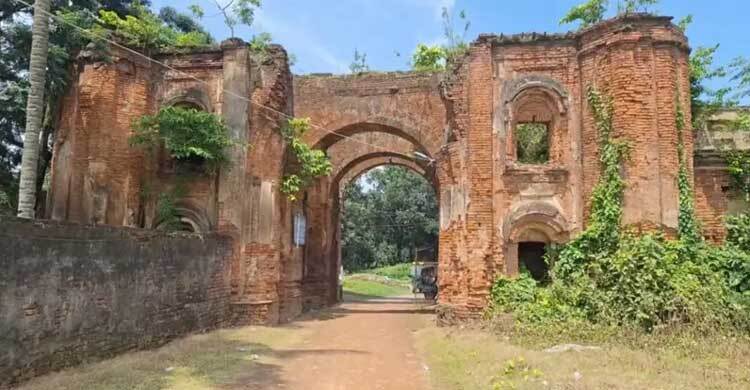 মীর জাফরের বিশ্বাসঘাতকতা নিয়ে কী বলেন তার বংশধররা?