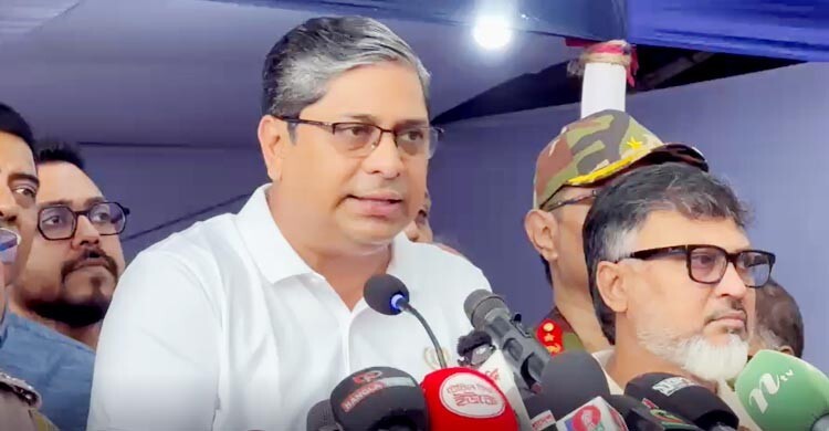 পশুর হাটে স্বস্তিদায়ক পরিবেশ নিশ্চিতে কাজ করছে সরকার