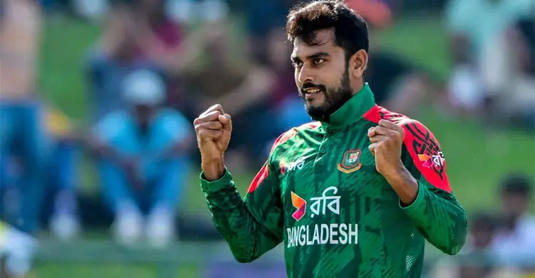 নিউজিল্যান্ডের তৃতীয় উইকেটের পতন ঘটালেন মিরাজ