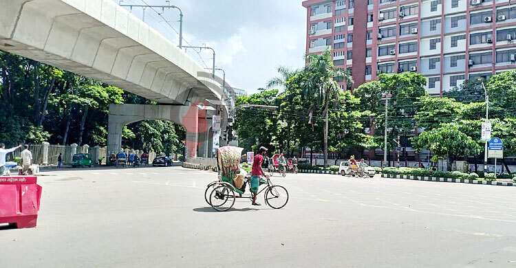 তিনদিনের ছুটিতে ফাঁকা ঢাকা