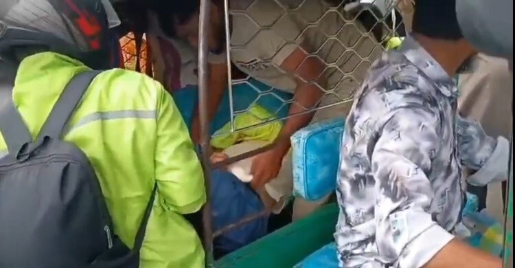 মিরসরাইয়ে সড়ক দুর্ঘটনায় কলেজছাত্রীর মৃত্যু, পরিবার