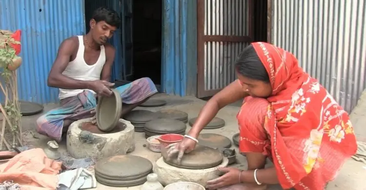 পহেলা বৈশাখ ঘিরে কর্মব্যস্ত কুমারপাড়া