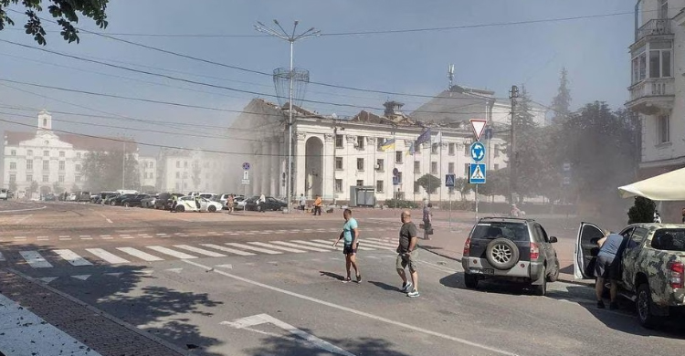 Russian missile strike kills 7 and injures 144, Ukraine says