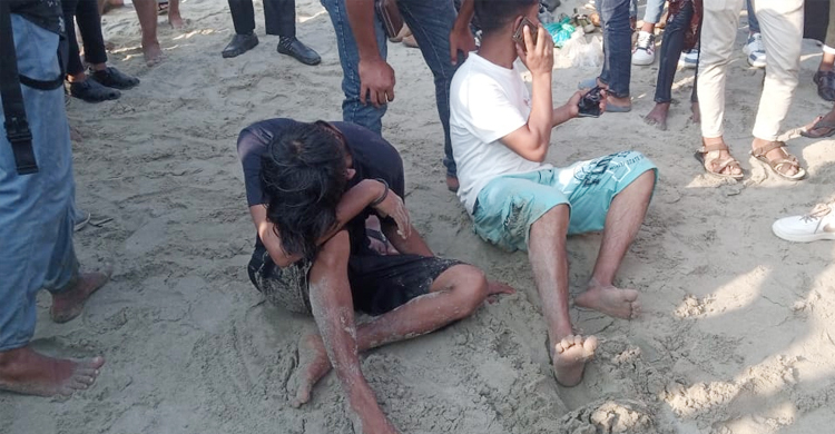 কক্সবাজার সৈকতে গোসলে নেমে আরেক পর্যটক নিখোঁজ