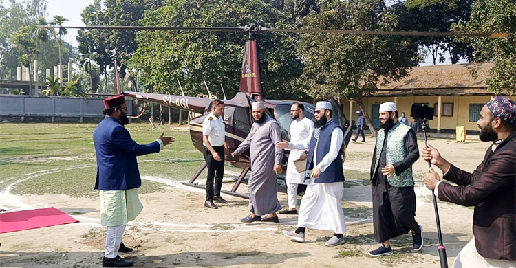 লালমনিরহাট পৌঁছেছেন আজহারী, দেখতে মানুষের ঢল