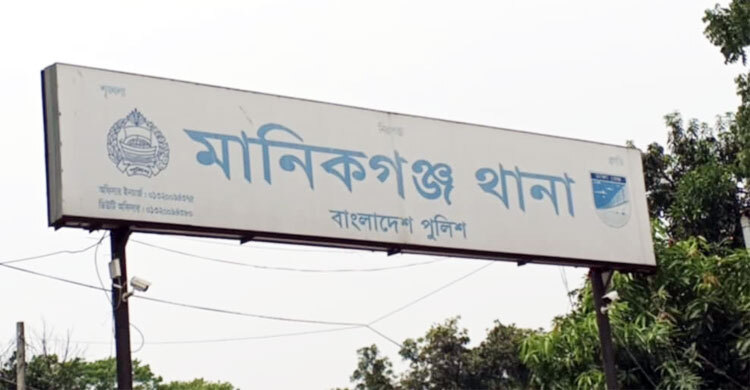 আওয়ামী লীগ নেতার খামার থেকে গরু লুট
