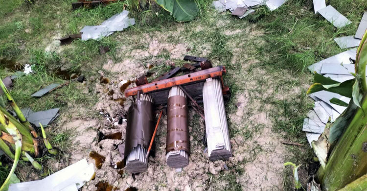 চোর ধরতে পুরস্কার ঘোষণা করে মাইকিং